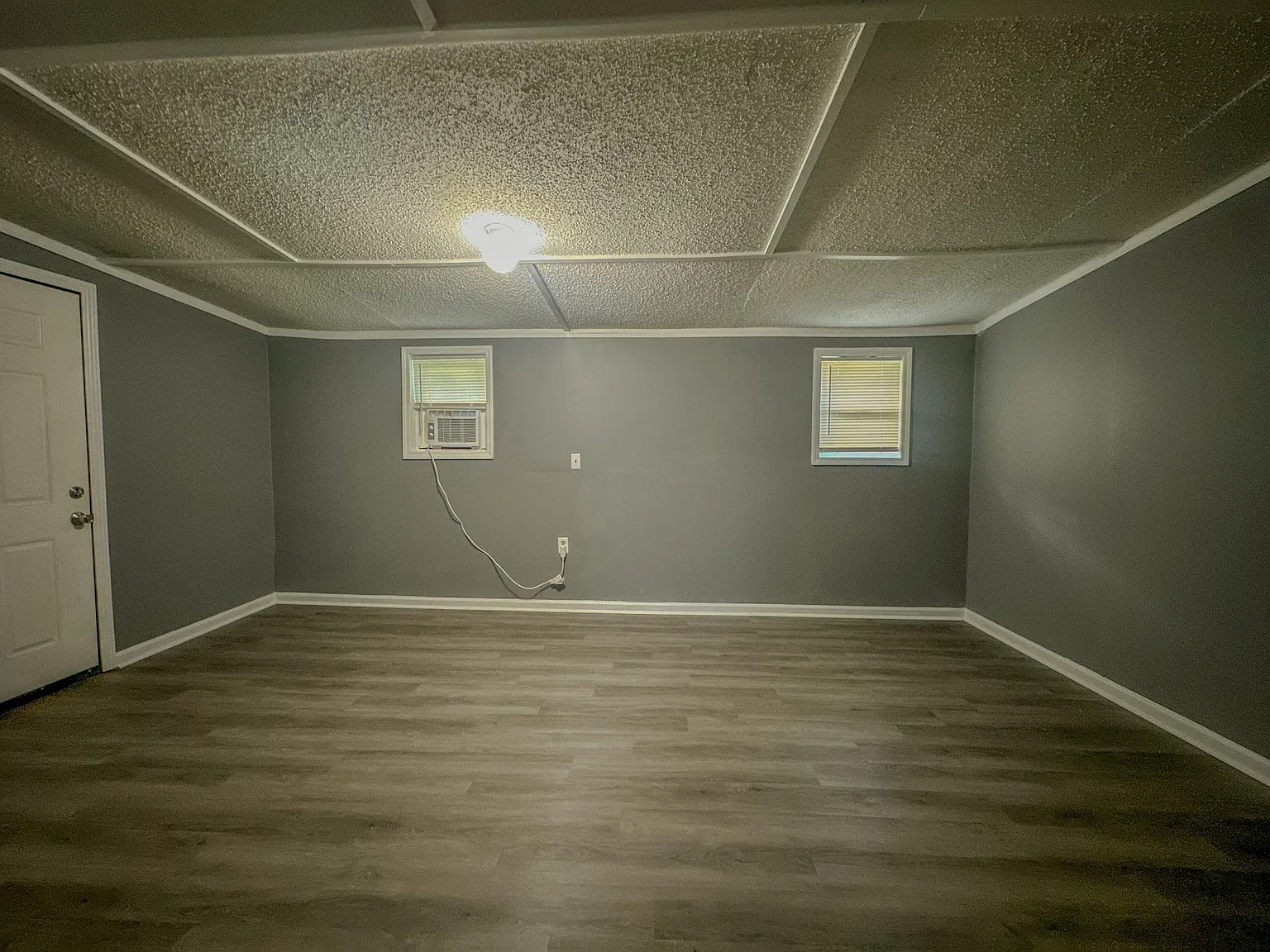 1013 Hillside Dri - 1 — Photo 2