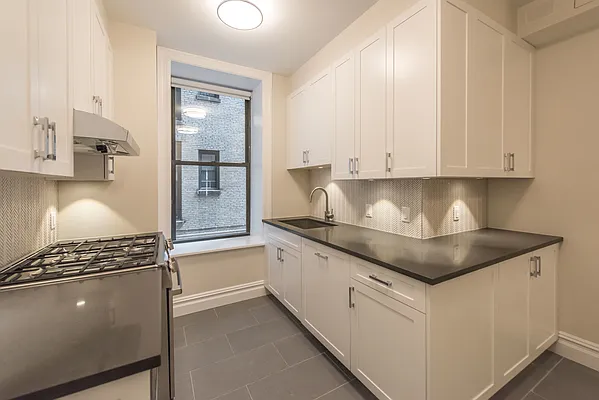 Rented by Thor Equities | media 25