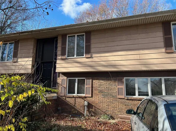 3119 Country Ln, Highland, IL 62249