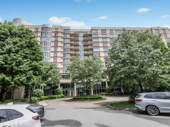 8100 River Rd, North Bergen, NJ