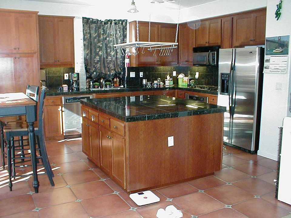 2nd image of 2492 Silveria Way