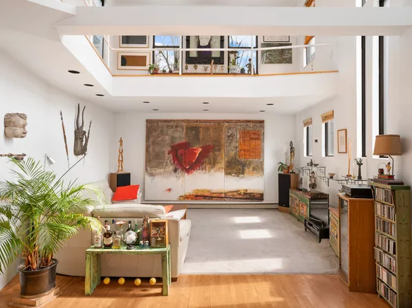 16 Clifford Place image 1 of 12