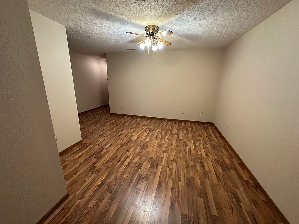Entry area/room