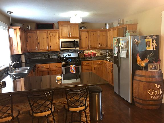 2nd image of 407 Highland Dr