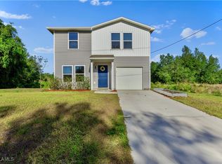 538 Parker Ave S, Lehigh Acres, FL 33974