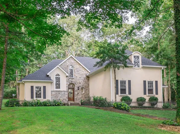 600 W J Jackson Rd, Rockfield, KY 42274