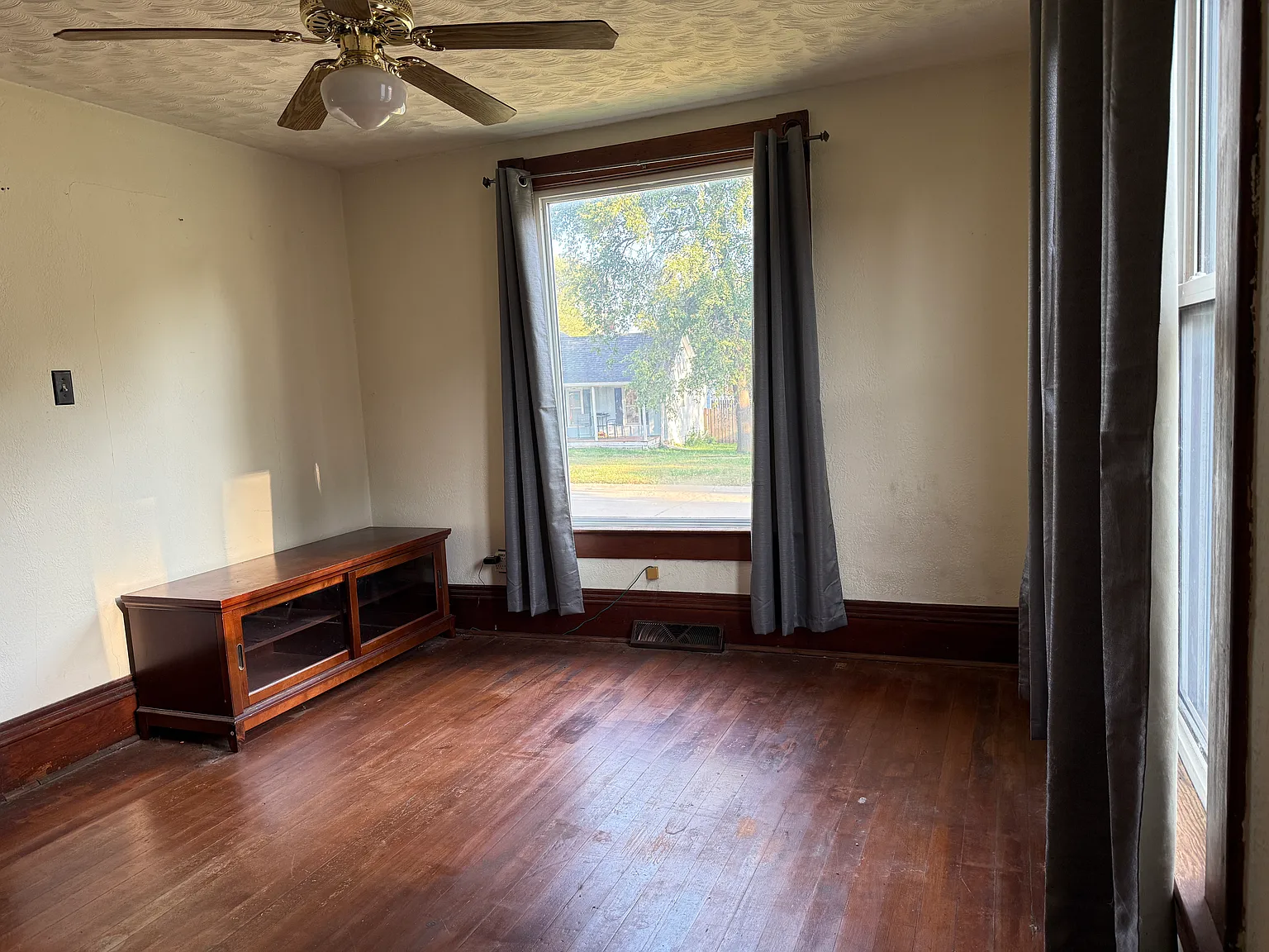 3 bed, 1332 sqft, $1,100 — Photo 3