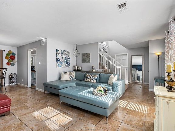 5th image of 2915 Wildflower Dr