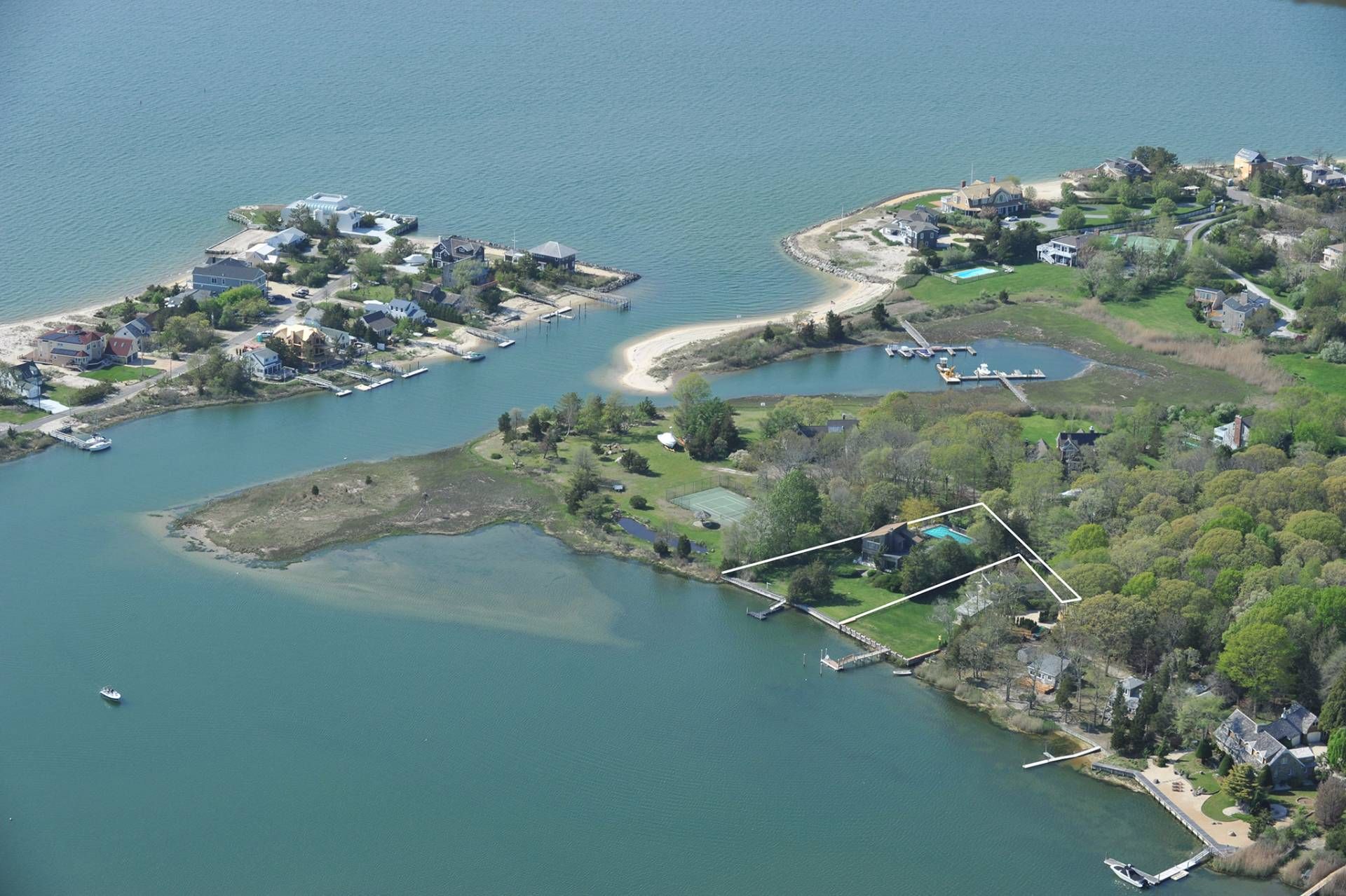 5 Edgemere Dr, Southampton, NY 11968 Out East