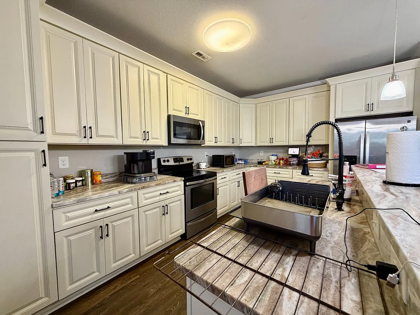 Wow! 4 bedroom, 3 bath home. — Photo 4
