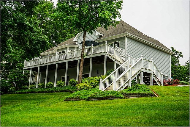 1st image of 412 Woodhaven Ln