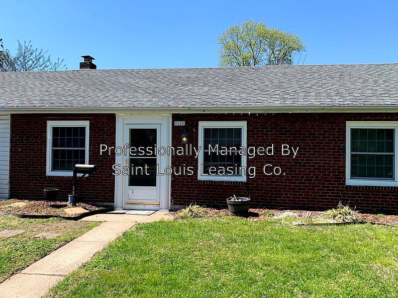 1st image of 15 Charlotte Dr