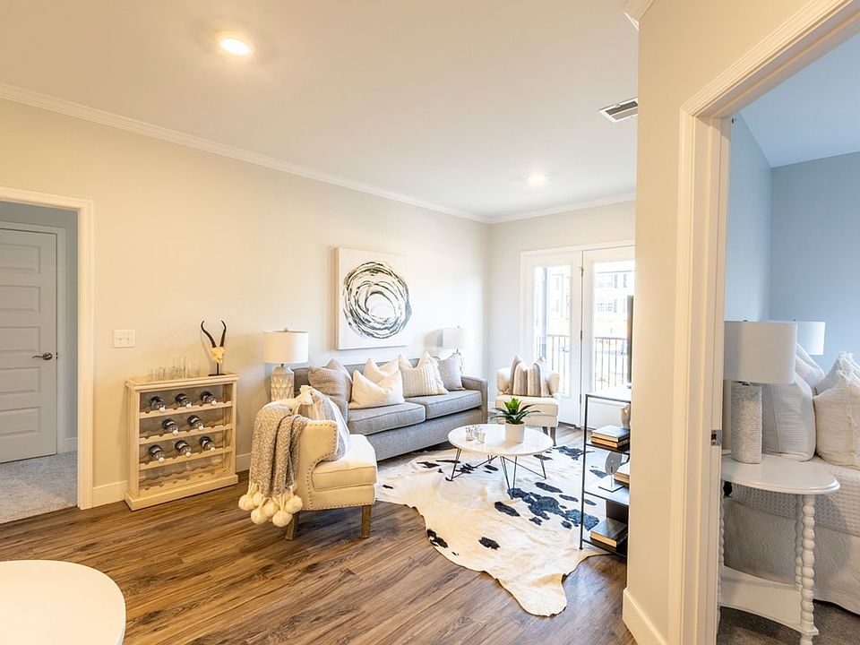 The Collective On Commonwealth Apartment Rentals Charlottesville, VA