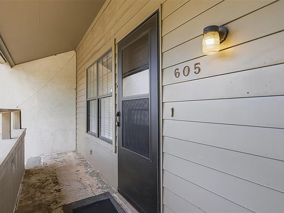 5th image of 11140 Stratford Dr APT 605