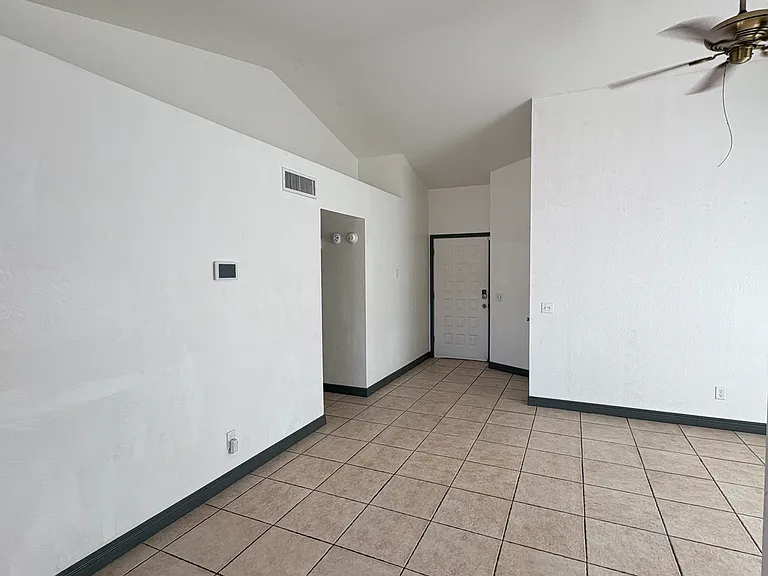 1654 W Twin Ridge Rd — Photo 3
