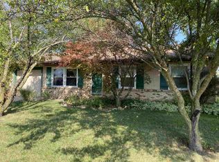 1111 Applewood Rd, Fort Wayne, IN 46825