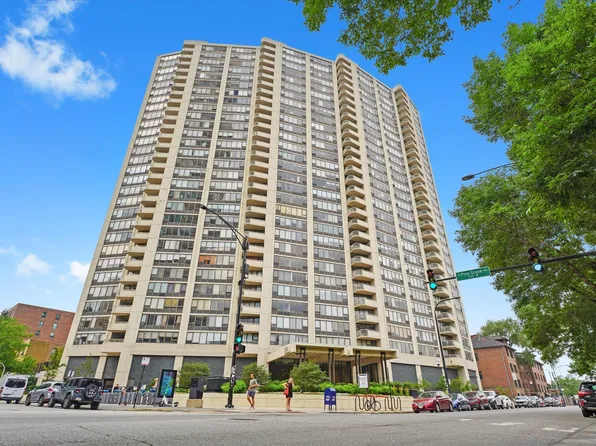 3930 N Pine Grove Ave APT 809, Chicago, IL 60613