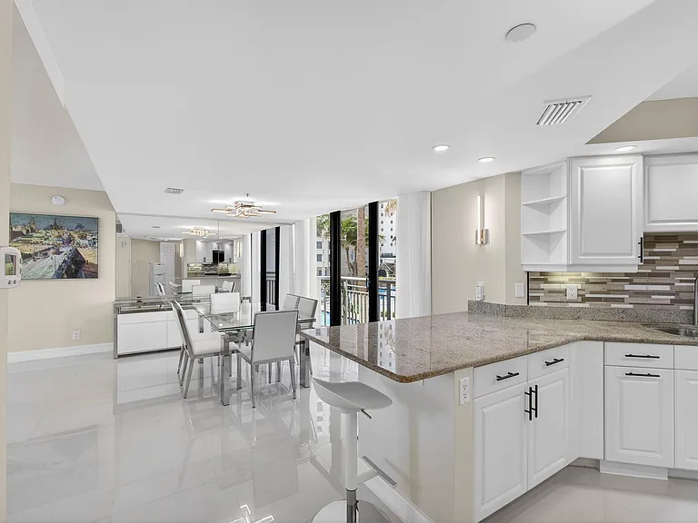 3000 N Ocean Dr #2F — Photo 11
