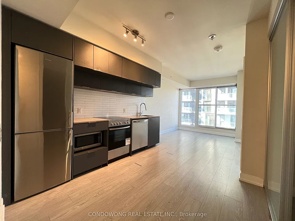181 Dundas St E #4101