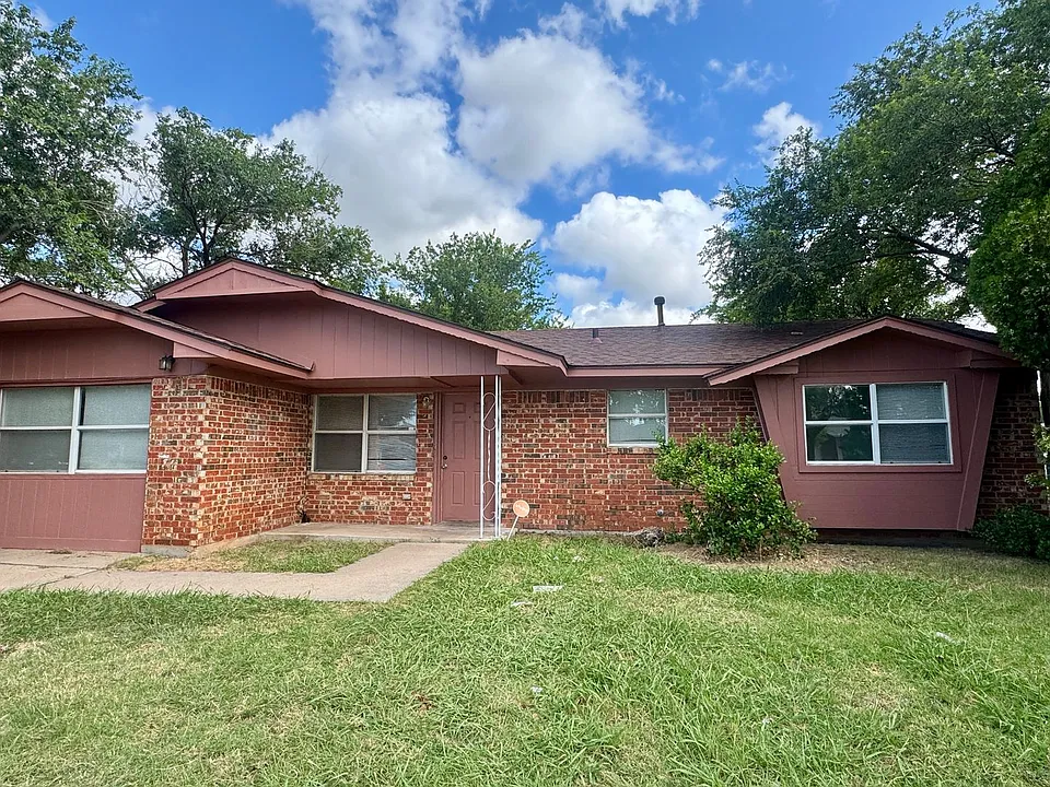 4619 SW I Ave