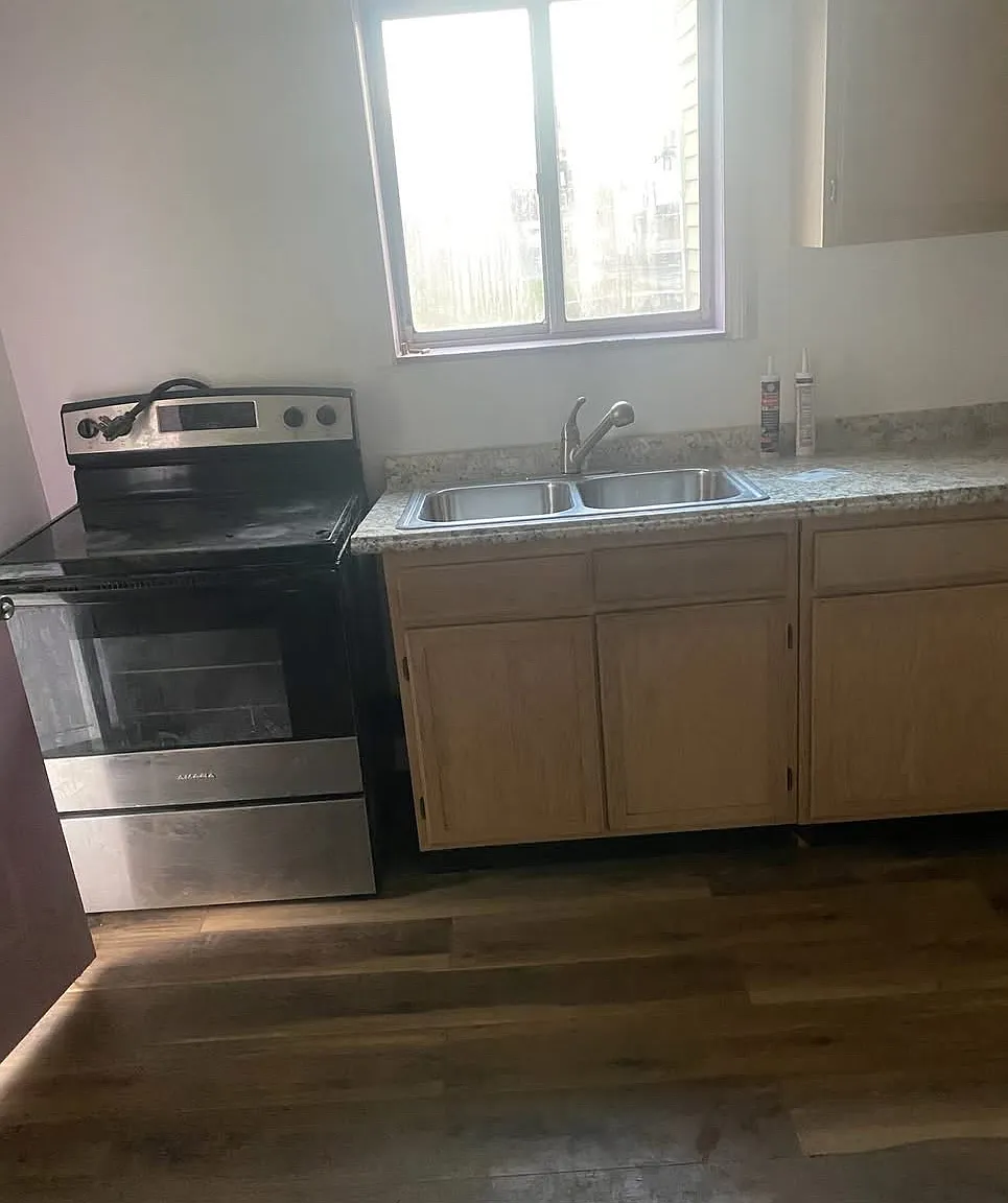 2 bed, $650 — Photo 1