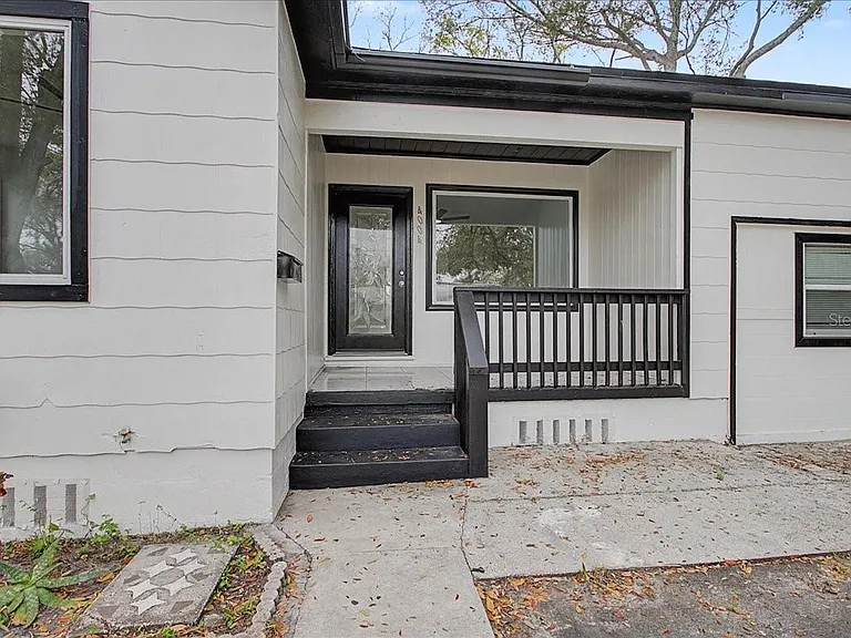 4004 N Munro St — Photo 1