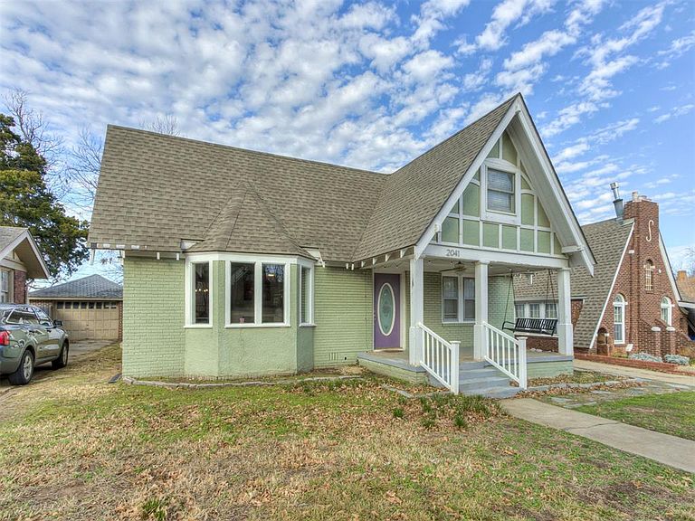 Listing photo 2