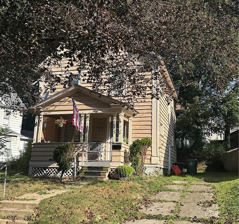 2nd image of 26 Adams St