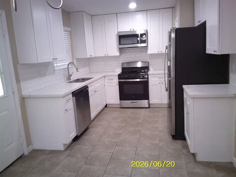 18327 Campbellford Dr — Photo 4