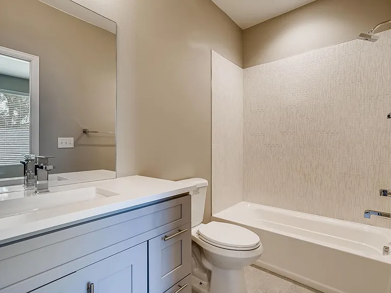 1039 Julian St — Photo 21