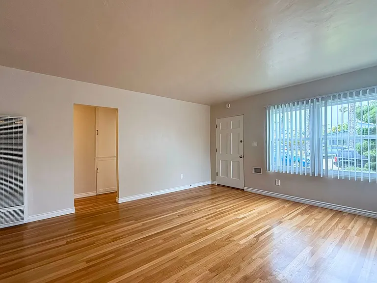 4756 Cape May Ave — Photo 7
