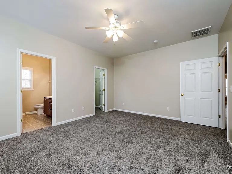 1938 Longburn Dr — Photo 10