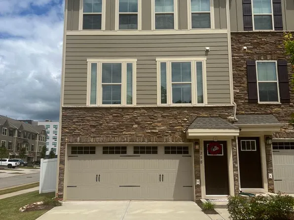 128 Lanyard Dr E, Mooresville, NC 28117