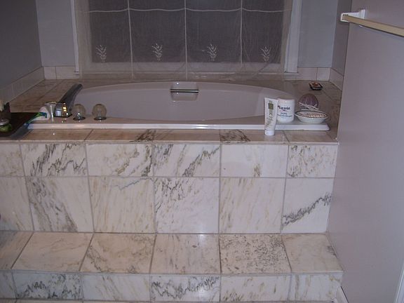 All marble bath