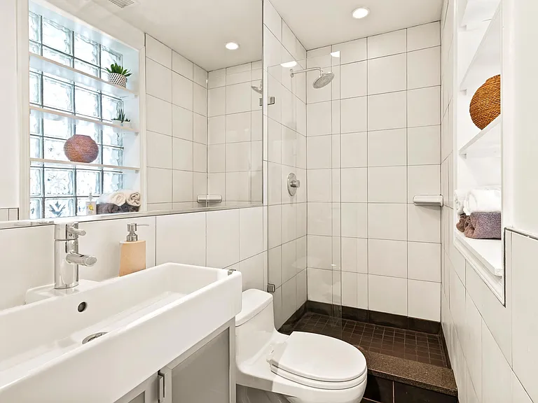 1829 5th St NW #Penthouse 3 — Photo 18