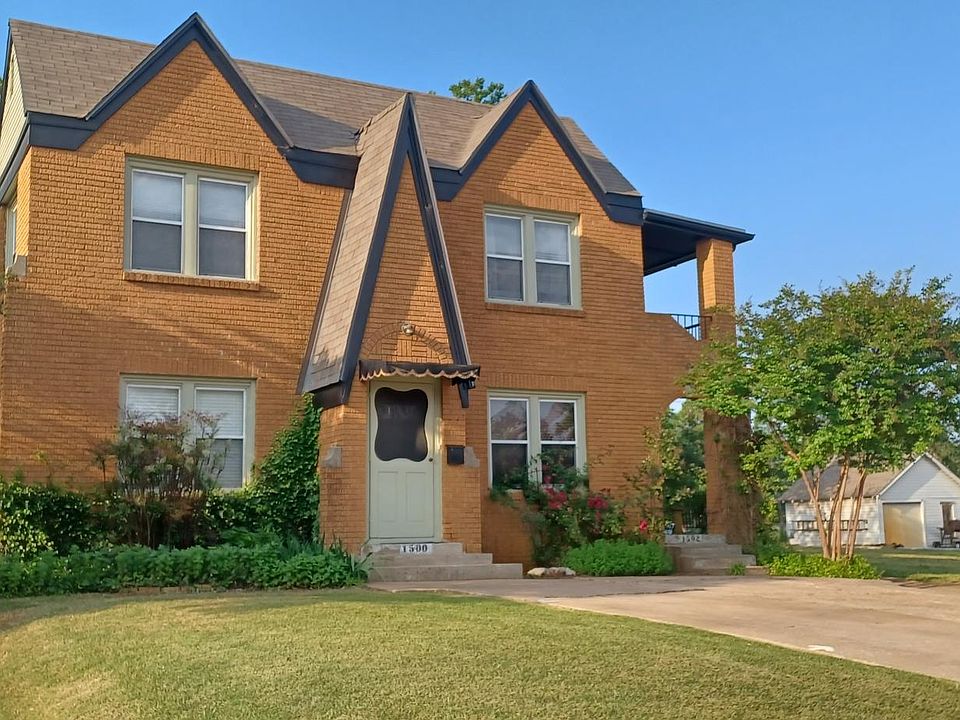 Front view of duplex