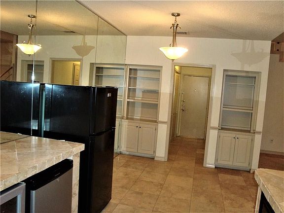 5th image of 5841 Lake Point Dr