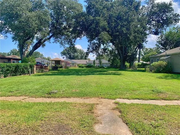 162 Destrehan Dr, Destrehan, LA 70047