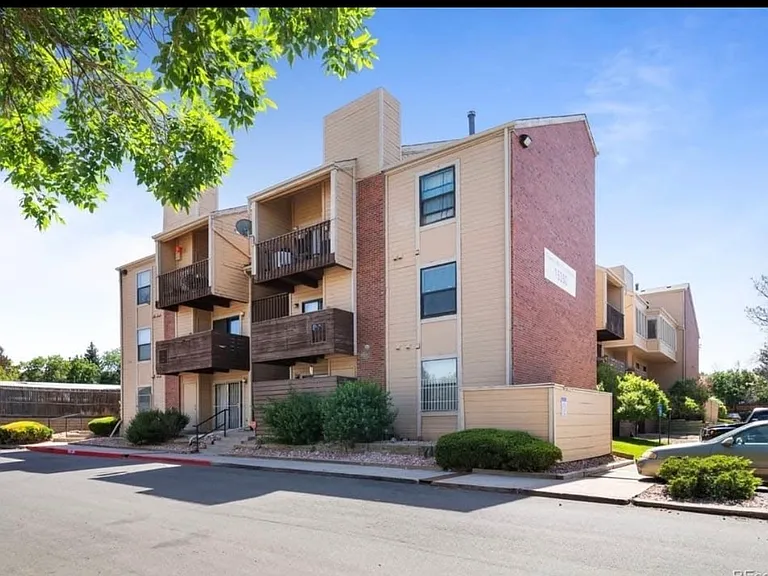 15350 E Arizona Ave #205 — Photo 2