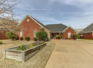 910 Clearview Cv, Southaven, MS 38672