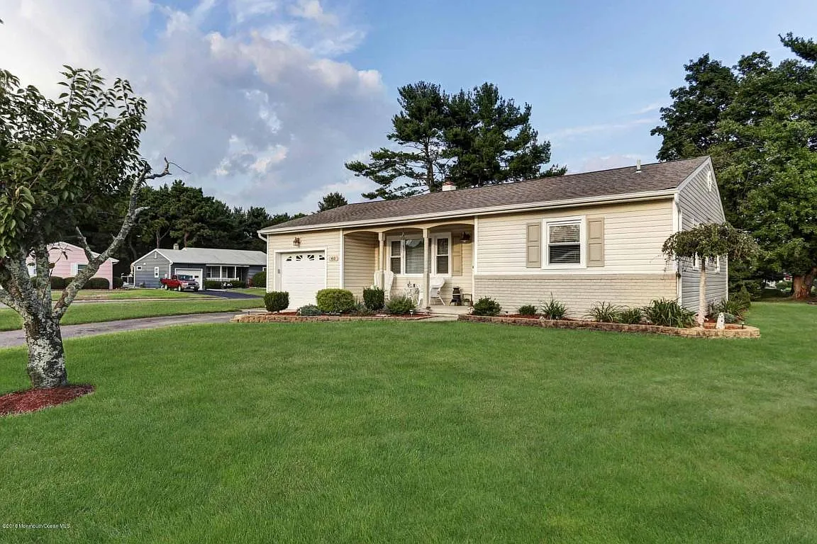 40 Stanford Dr photo 1