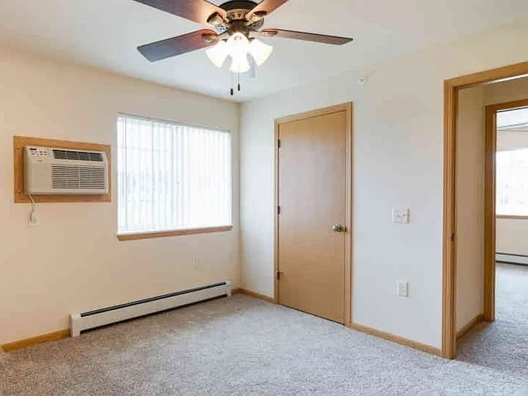 Prosser Place Apartments — Photo 11