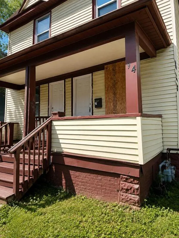 3 bed, 1.0 bath, $1,300 — Photo 3