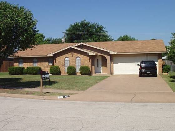 1st image of 10 Carswell Cir