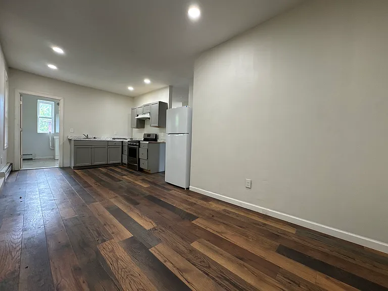 59 East St #3 — Photo 6