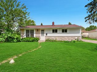 225 Harrison St, Carpentersville, IL