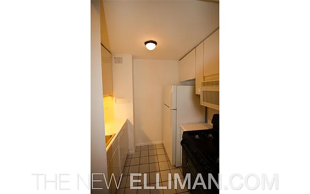 Rented by Douglas Elliman | media 17