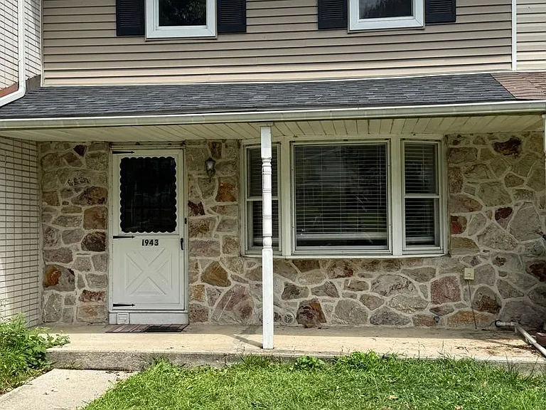 1943 Aster Rd — Photo 28