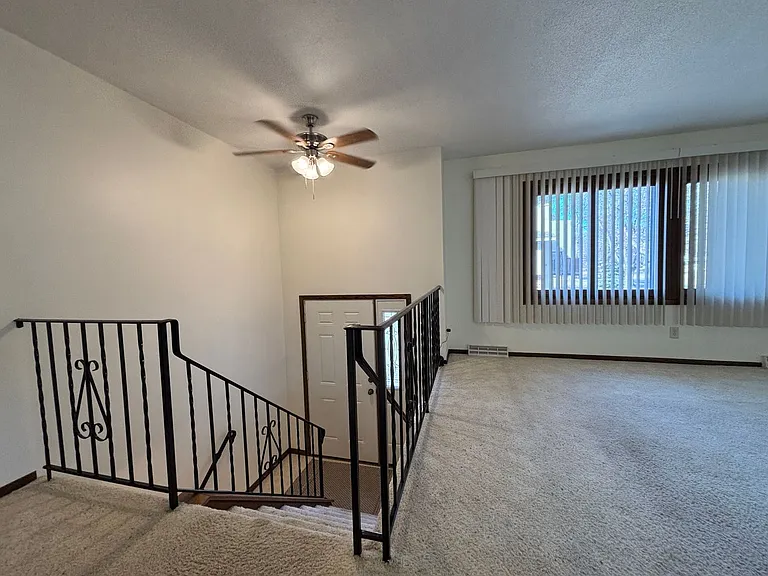 4285 Evergreen Dr — Photo 30