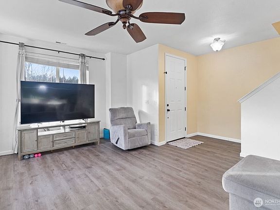 5th image of 4336 Edgewater Boulevard NE